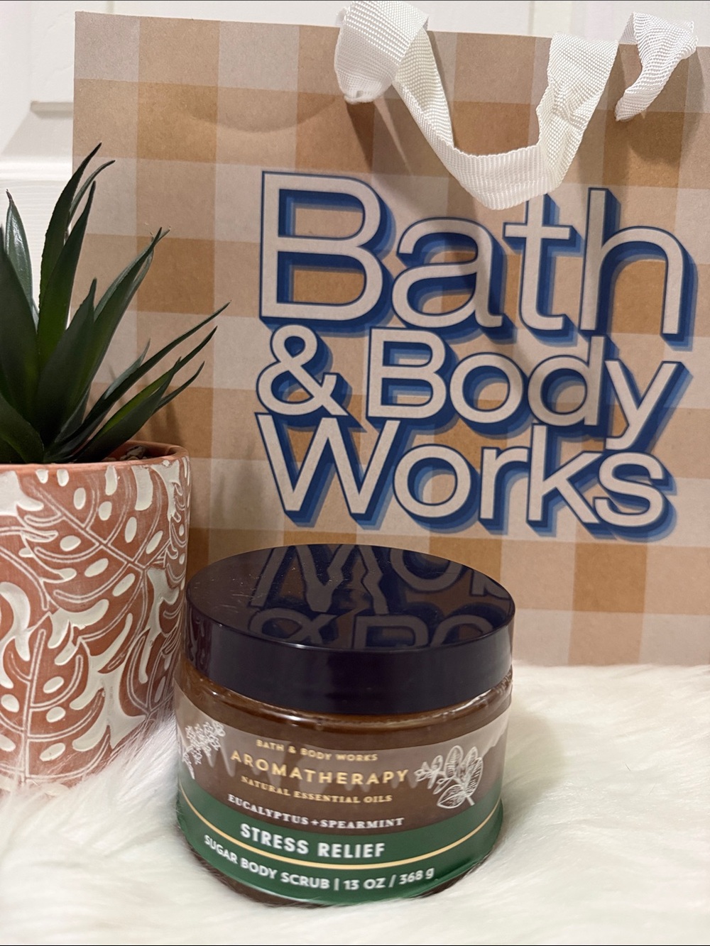 🆕 Bath & Body Works Eucalyptus Spearmint Stress Relief Shea sugar body scrub